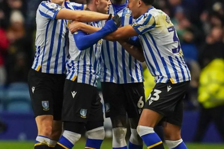 Sjajan pogodak Džoša Vindasa u tri slike (2)