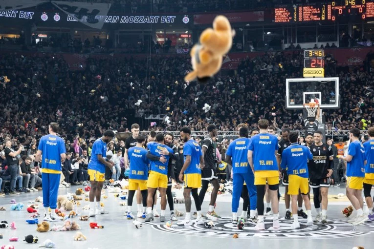 ZAR I OVO U 21. VEKU?! Vojska ZABRANILA IGRAČIMA da igraju meč - epski skandal!