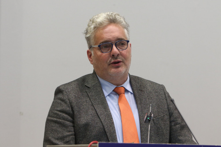 SAM OPOZICIONAR PRIZNAJE MIRNE DUŠE: Svanuće nam ako se ugase Nova S i N1 (VIDEO)