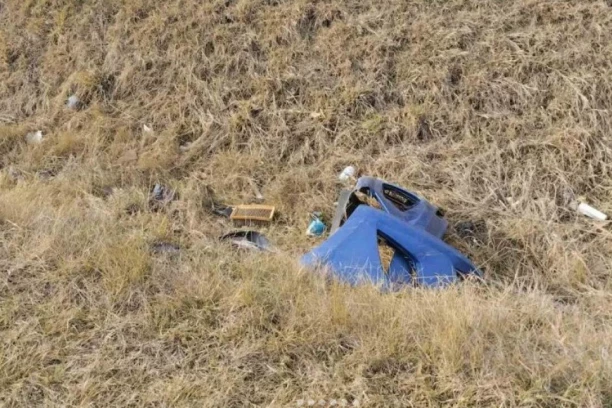 NOVI DETALJI TEŠKE NESREĆE KOD RUME! Mercedes prešao u suprotnu traku, pa se direktno sudario s hondom!