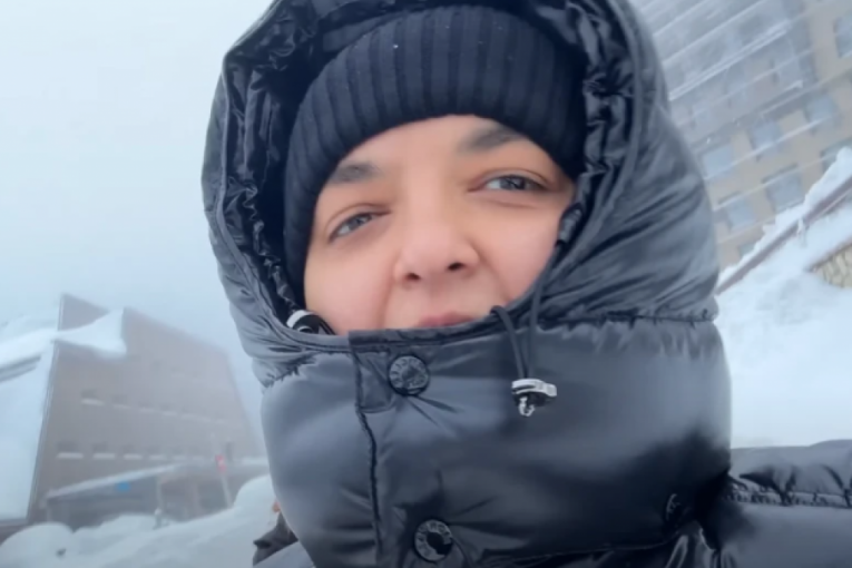 Marija Šerifović na zimovanju sa sinom i majkom