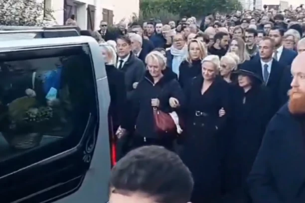 SAHRANJEN ŽAN MARI LE PEN: Ceremoniju obezbeđivale jake snage bezbednosti (VIDEO)