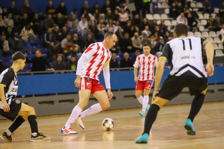 KMF Partizan - KMF Crvena zvezda 2:6 (2:2)