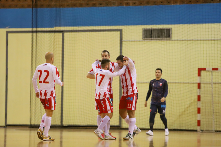 KMF Partizan - KMF Crvena zvezda 2:6 (2:2)