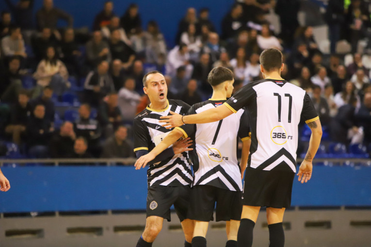 KMF Partizan - KMF Crvena zvezda 2:6 (2:2)