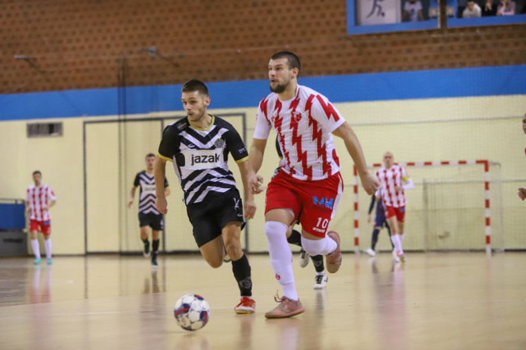 KMF Partizan - KMF Crvena zvezda 2:6 (2:2)