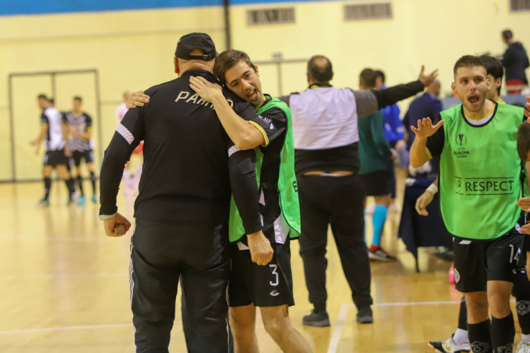 KMF Partizan - KMF Crvena zvezda 2:6 (2:2)