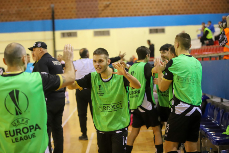 KMF Partizan - KMF Crvena zvezda 2:6 (2:2)