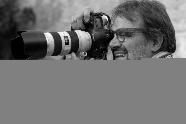 UMRO ČUVENI FOTOGRAF! Njegova dela ŠOKIRALA su ceo svet! (GALERIJA)