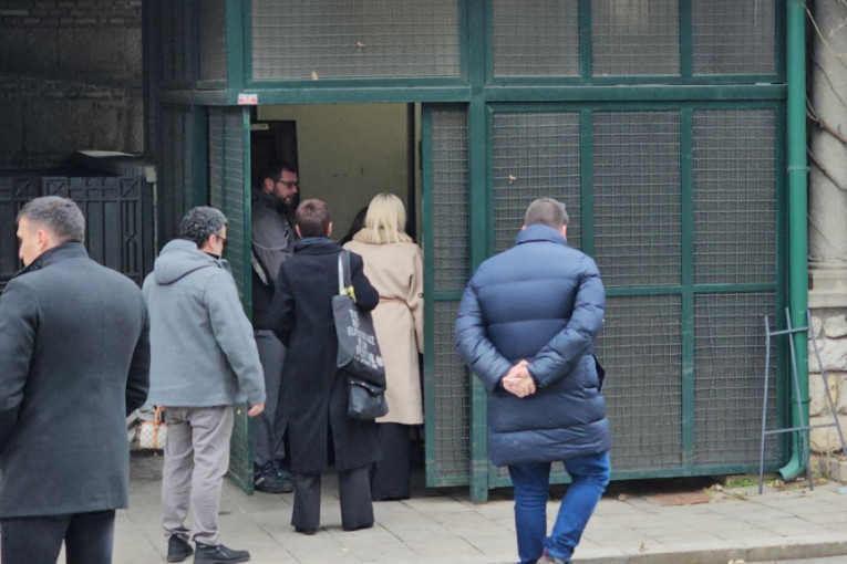 Ćerka Divna na sahrani oca Milorada Milinkovića