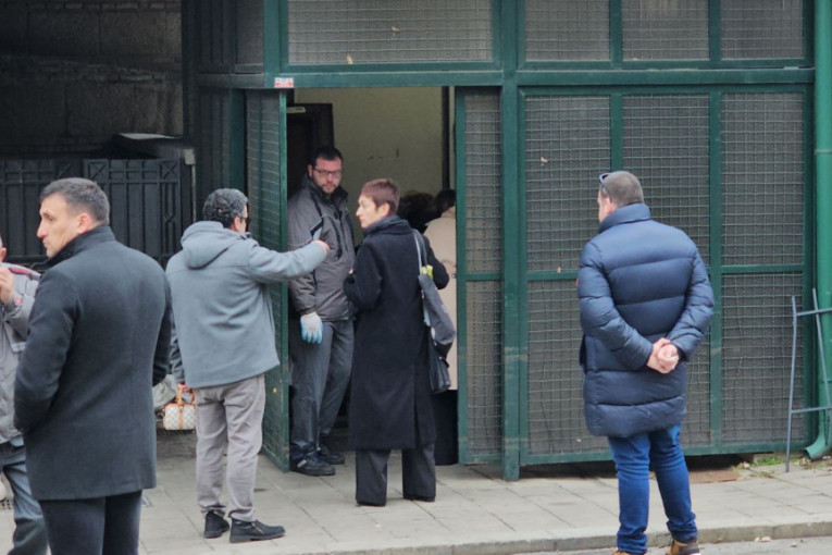 Ćerka Divna na sahrani oca Milorada Milinkovića