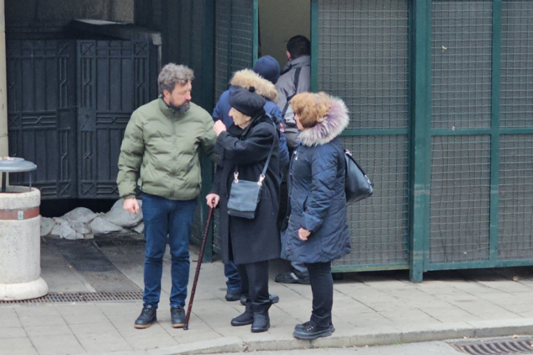 Majka Milorada Milinkovića na sahrani