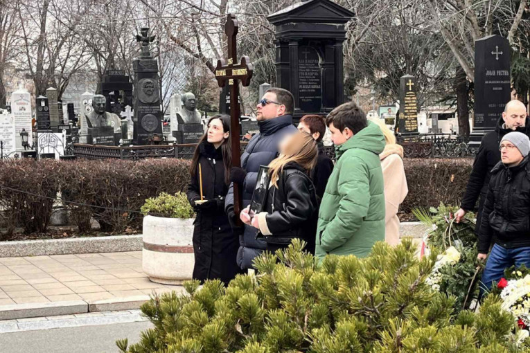 Tužna povorka na sahrani Milorada Milinkovića