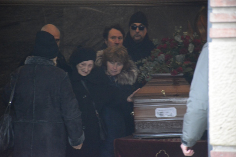 Majka Milorada Milinkovića spustila glavu na sanduk