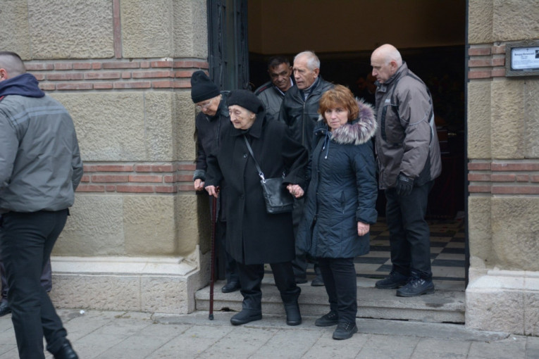 Majka Milorada Milinkovića spustila glavu na sanduk