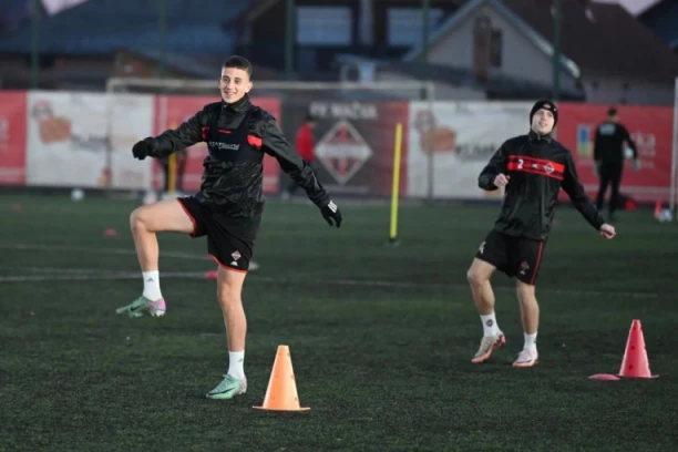 ZA SADA SAM ZADOVOLJAN UČINJENIM! Nemanja Glušica očekuje još bolje proleće rosonera!