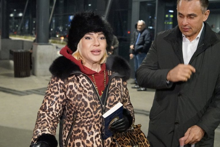 Jovana i Dragan na aerodromu "Nikola Tesla"