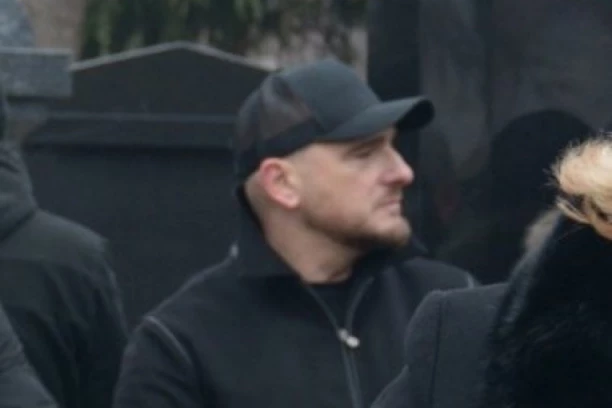 LUKA BOJOVIĆ NA SASLUŠANJU U PALATI PRAVDE! Biće mu prikazane fotografije, čeka se njegova ocena da li je bio meta grupe sa Vračara