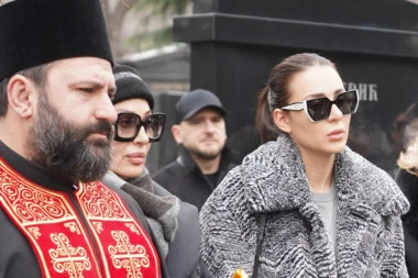 ANASTASIJA RAŽNATOVIĆ "OŽIVELA" ARKANA! Nemoguća montaža RASPLAKALA NACIJU, bolna poruka reže poput žileta!