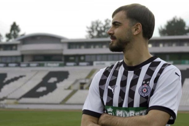 ALARM U HUMSKOJ: Španski velikan želi Jovana Miloševića!