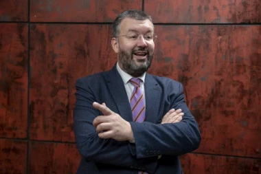 POTPUNA BESTIDNOST LJUDI KOJI VODE UNIVERZITET U BEOGRADU! Profesor Antić o smrti studentkinje na Filozofskom fakultetu!