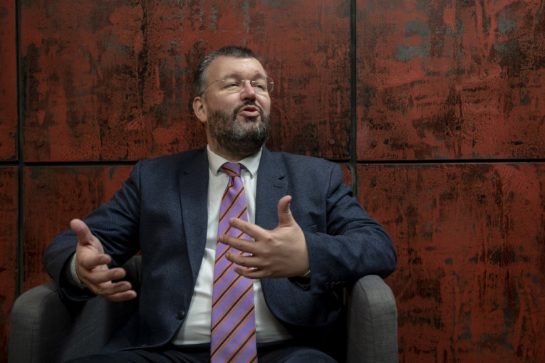 OPOZICIJA PONAVLJA ISTU GREŠKU, VLADAN ĐOKIĆ DA BUDE NJIHOV KANDIDAT? Čeda Antić ismejao ovu ideju, očitao im bukvicu za sve vremena! (VIDEO)