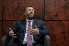 MEDENI MESEC ĆE TRAJATI MESEC DANA! Čedomir Antić o novoj vlasti: Slede politički manevri kao u Crnoj Gori!