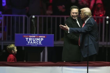 DOBIO ZELENO SVETLO I SAD JE SVE DO NJEGA! Pare očigledno nisu problem - Tramp navija da Mask kupi Tik-tok!