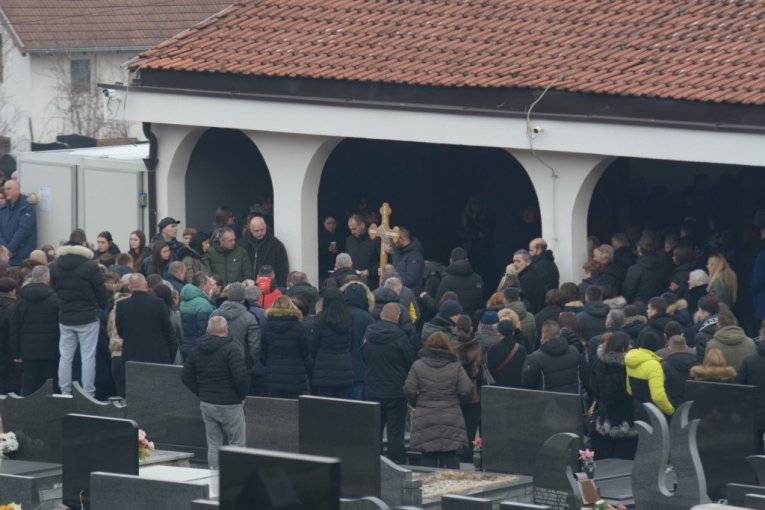 Sahrana tinejdžerke Nine Punović