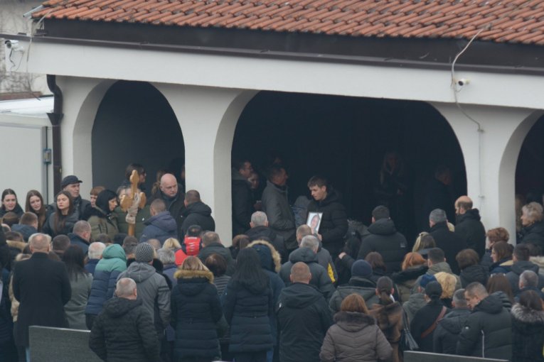 Sahrana tinejdžerke Nine Punović