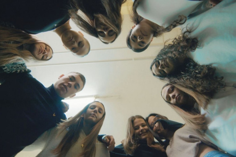 Spot za pesmu "Angelina"