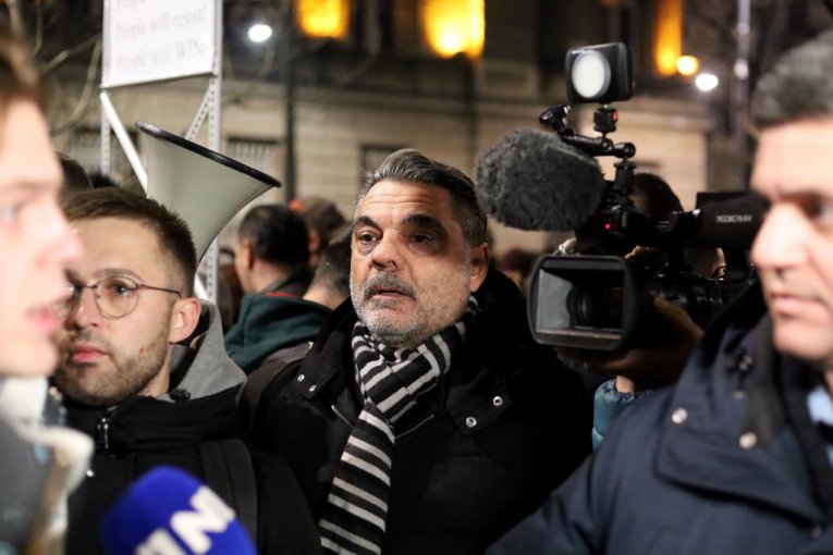 Smiljan Banjac - megafon na protestima opozicije