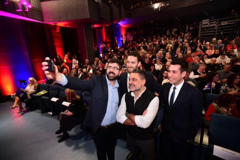 Smiljan Banjac - megafon na protestima opozicije