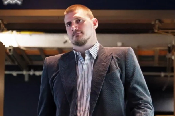 JOKIĆ HRLI KA PETOM VEZANOM TRIPL-DABLU! Džoker Nagetsa udara na Kingse! (FOTO+VIDEO)