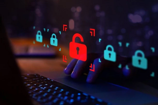 SVI SMO ŠPIJUNIRANI: Tvoj telefon te prati čak i kad je ugašen - UPOZORENJE ZA SVE GRAĐANE, HAKERI VREBAJU NA SVAKOM MREŽI!