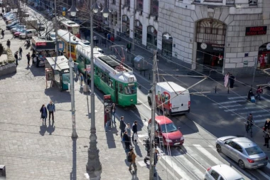 VOZAČI, OPREZ!  Budite strpljivi jer vas čeka otežan saobraćaj!
