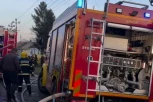 IZGORELA KUĆA U NOVOM SADU! Ima povređenih, vatrogasci na licu mesta (VIDEO)