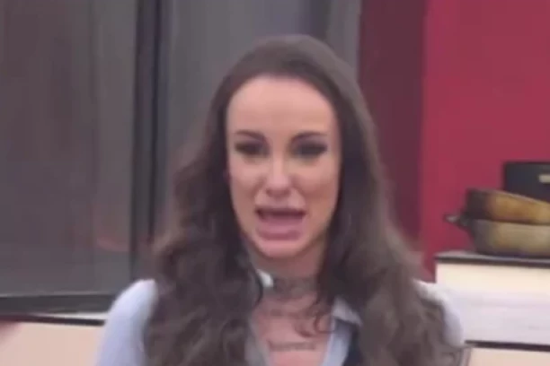 PRED NJEGOV DOLAZAK U ŠIMANOVCE OTKRIVENE NAJMRAČNIJE TAJNE! Teodora Delić ga TIPOVALA PRE ELITE -ZGROZIĆE VAS DETALJI TAJNOG PLANA!