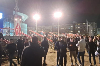 SPREMA SE VATRENA ATMOSFERA: Arena opkoljena navijačima, sve pršti! (FOTO GALERIJA + VIDEO)