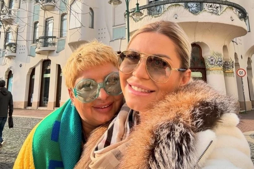 CELA SRBIJA U SUZAMA ZBOG MAJKE DEE ĐURĐEVIĆ: Objavljena slika iz BOLNIČKOG KREVETA, voditeljka se borila za život, na današnji dan je POBEDILA!