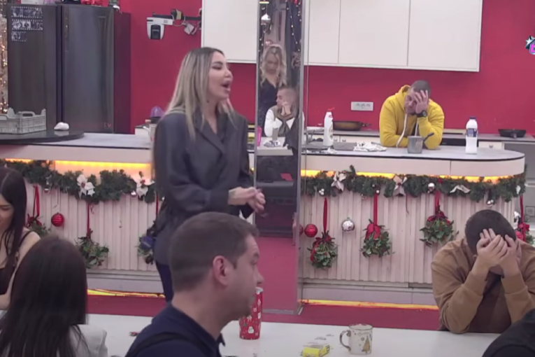 Aneli Ahmić i Ena Čolić