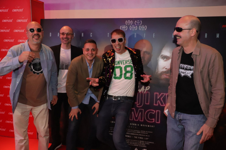 Poslednji krug momci premijera filma