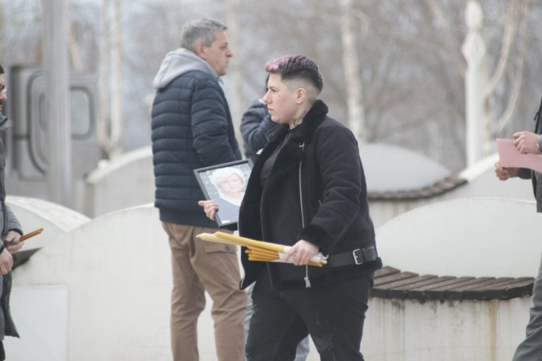 Sahrana Matorine majke