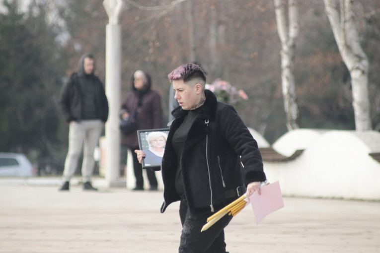 Sahrana Matorine majke