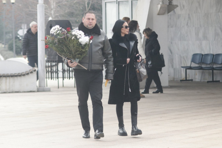Maja Marinković i Taki Marinković na sahrani Matorine majke