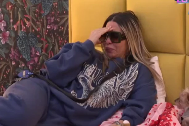 JEZIVI JAUCI ANELI AHMIĆ ODZVANJALI IMANJEM: Ovo nikad nijedna učesnica rijalitija nije doživela, Ena prešla sve granice!