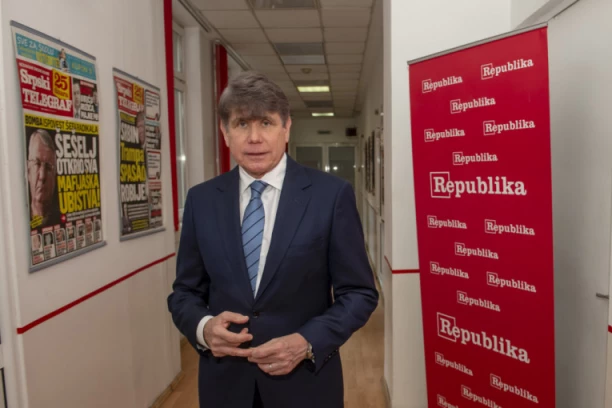 PROTIV DODIKA EU POZAJMLJUJE TAKTIKE IZ PRIRUČNIKA KOJI JE KORIŠĆEN PROTIV TRAMPA! Oglasio se Rod Blagojević o Interpolovom odbijanju da izda poternicu!