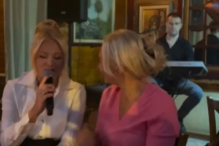 Ilda i Sanela Šaulić plaču uz pesmu