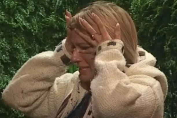 PRVO OGLAŠAVANJE JELENE GOLUBOVIĆ NAKON RAZVODA! Rijaliti-zvezda doživela HOROR: "Maltretirali su me, NE MOGU DA ZATRUDNIM!"