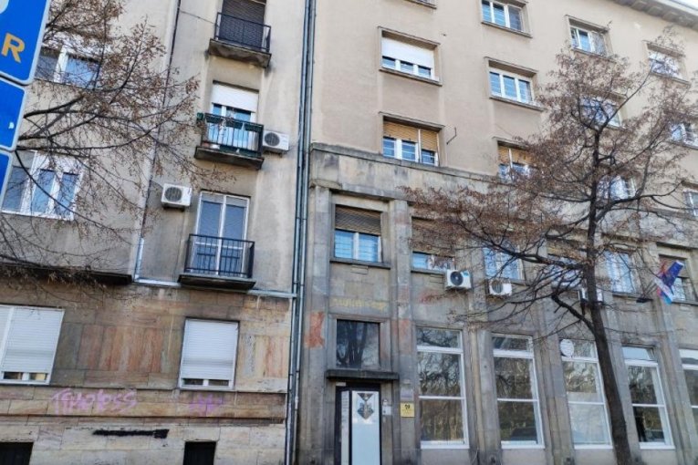 Zgrada u kojoj živi Mira Banjac u Novom Sadu